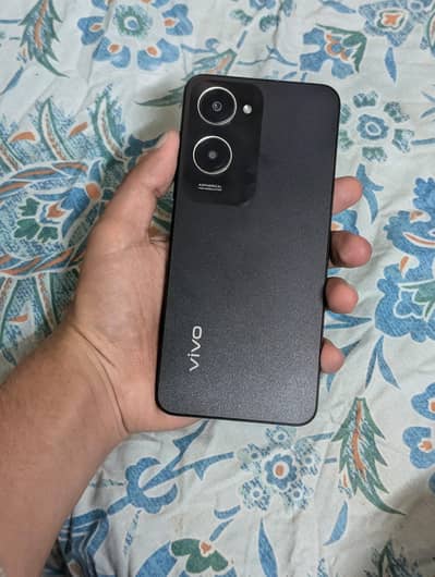 Vivo Y18 With Box Charger Cable 4/128