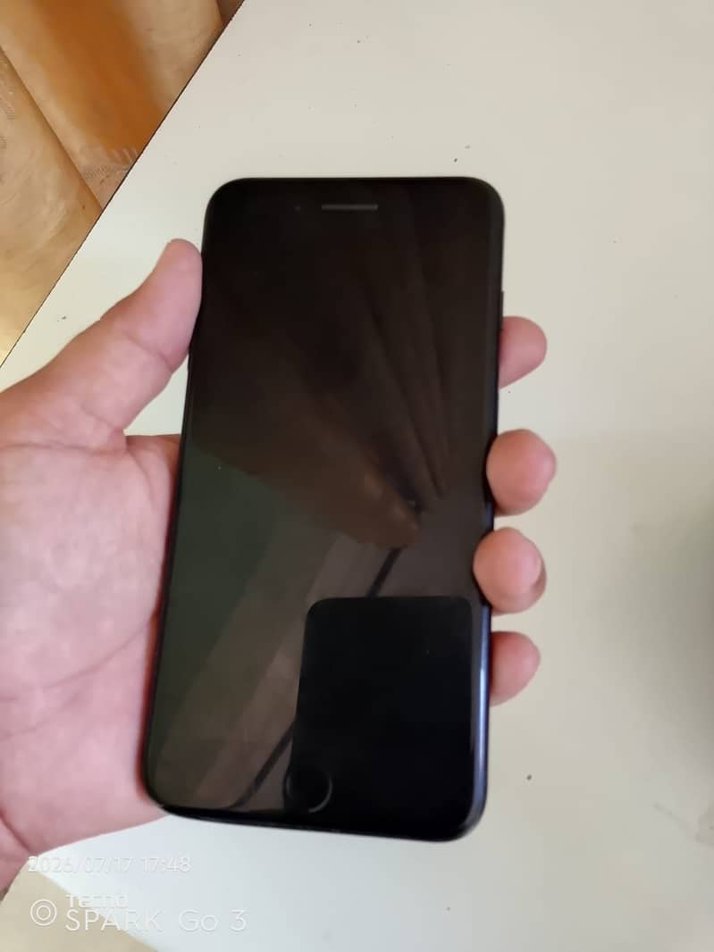 Apple iPhone 7 Plus 10