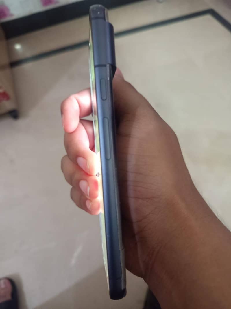 Google Pixel 8 3