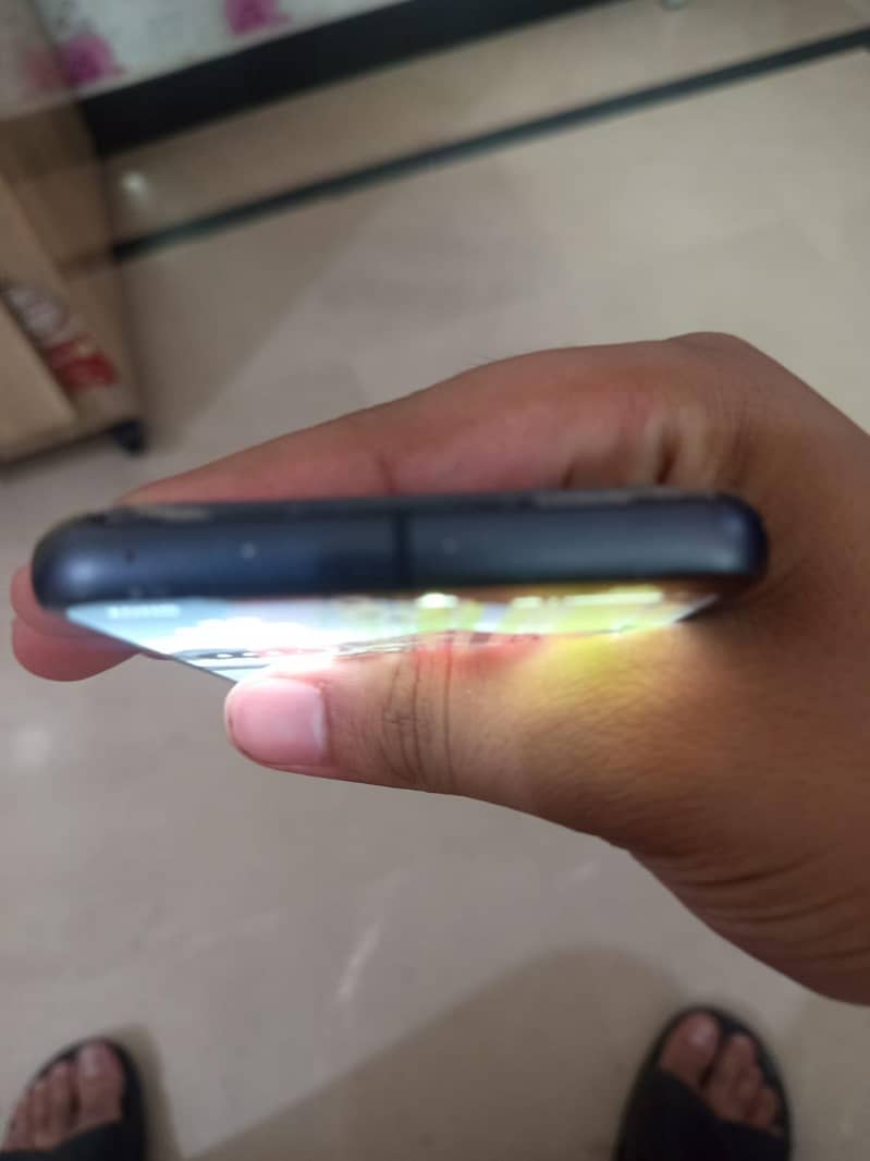 Google Pixel 8 4