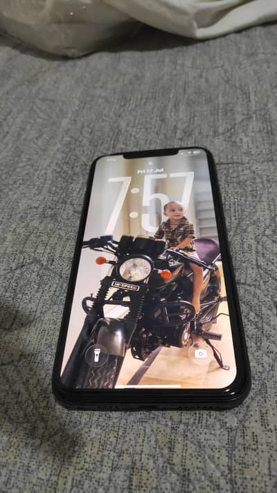 11 pro max 256GB official single +E PTA approved