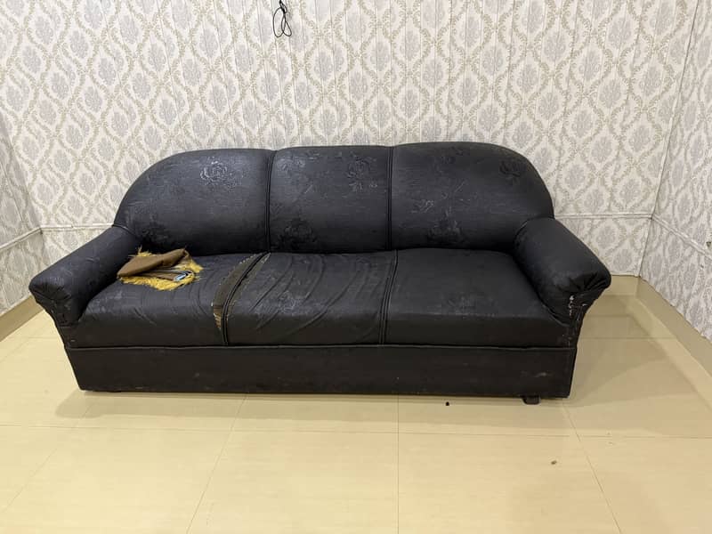 Used sofa 0