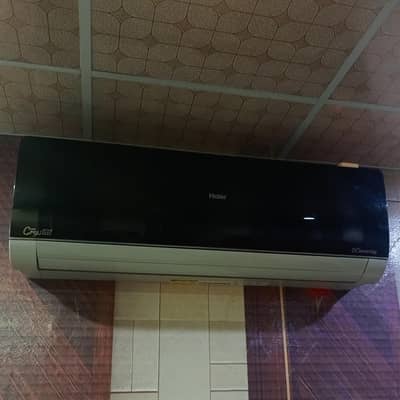 Hair 1.5 ton inverter Ac 2 amp lock Ups enabled
