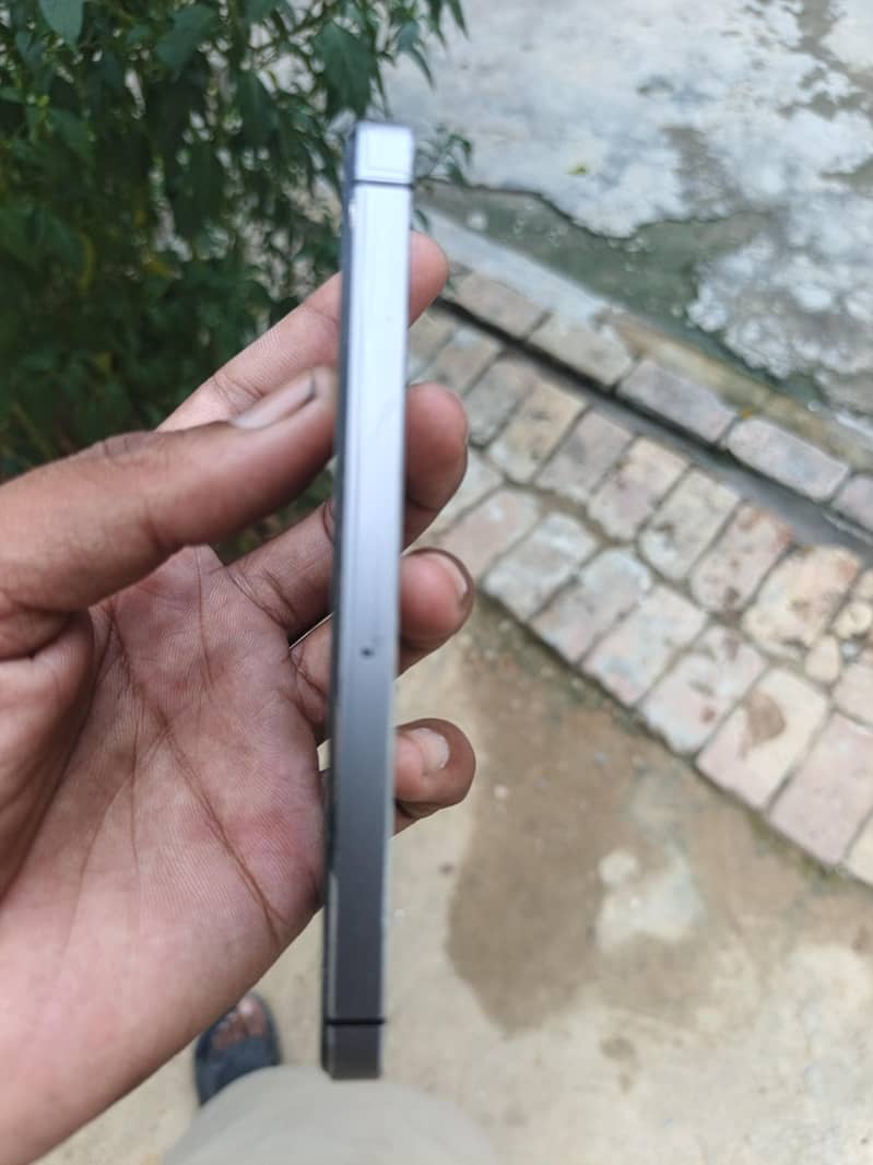 Apple iPhone 5s 1