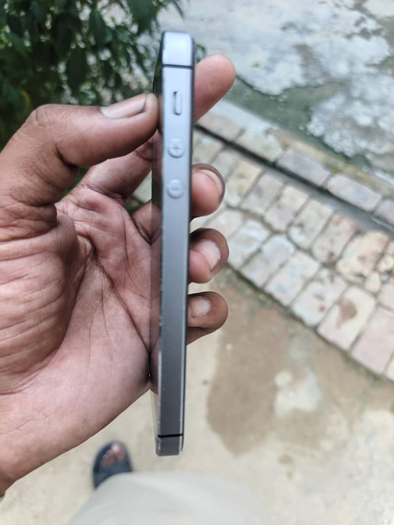 Apple iPhone 5s 2