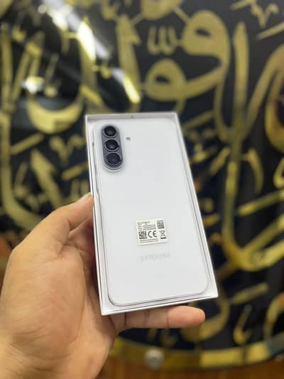 Samsung Mobile A37