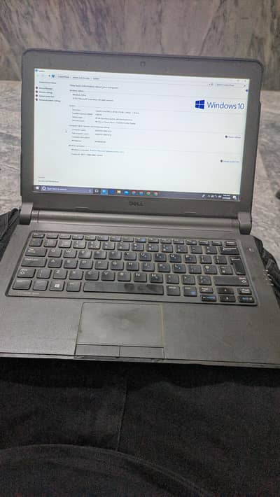 Dell i3 gen4 4gb ram 500gb hdd