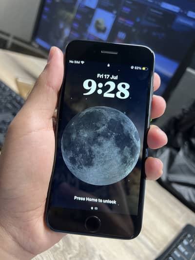 Apple iPhone SE