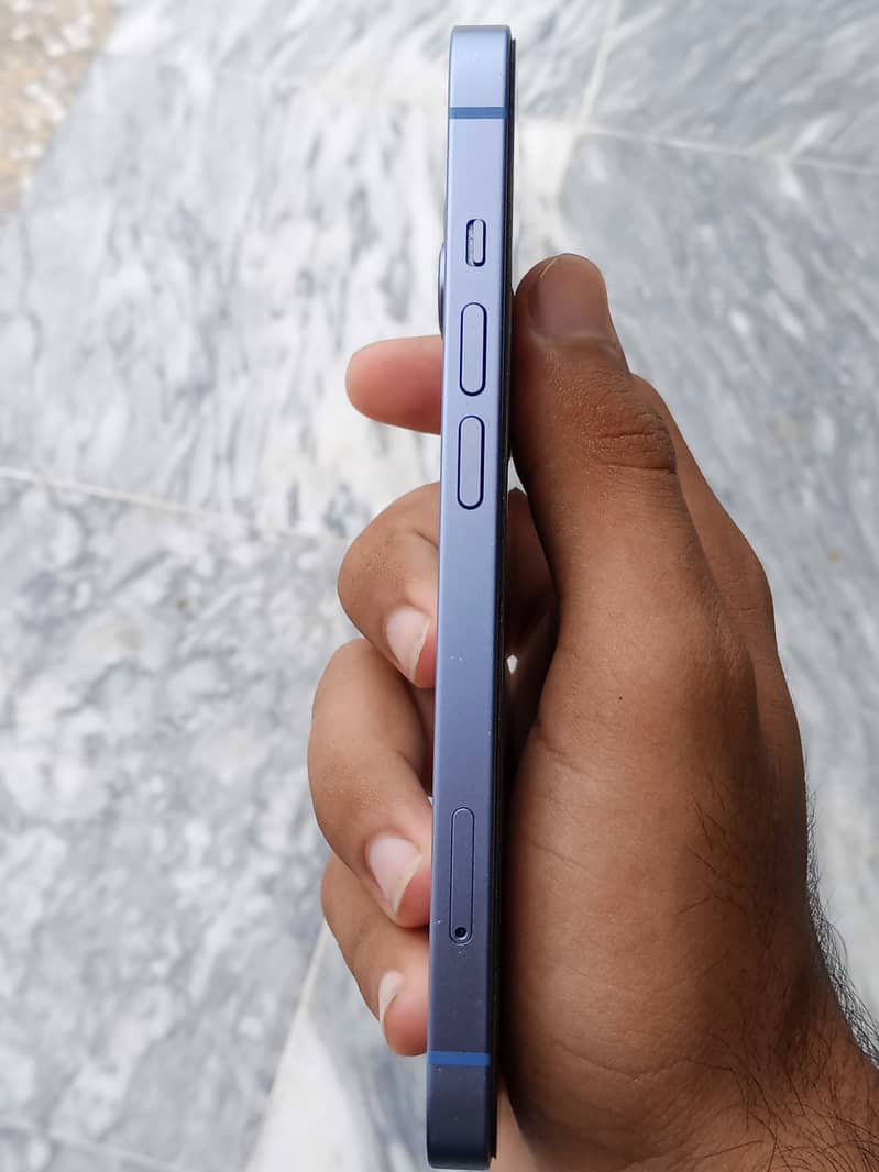Apple iPhone 14 5