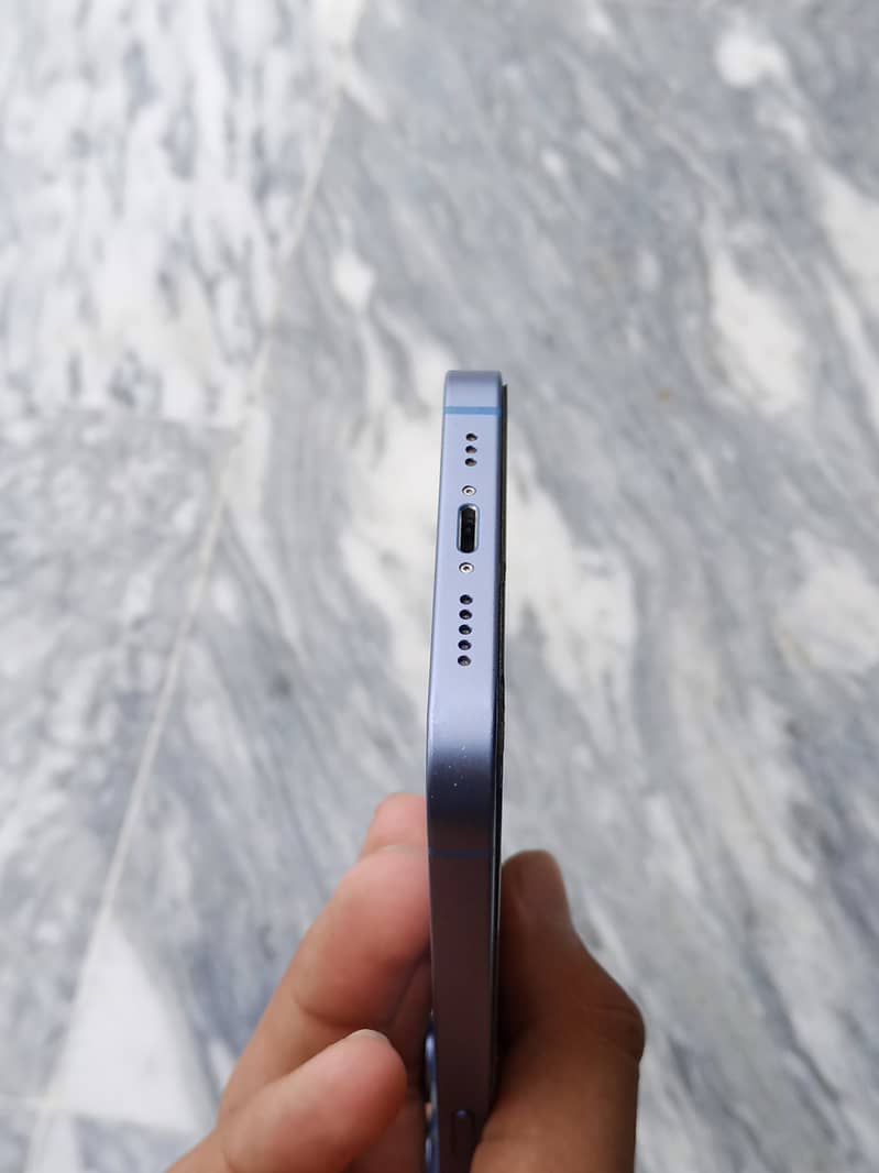 Apple iPhone 14 9