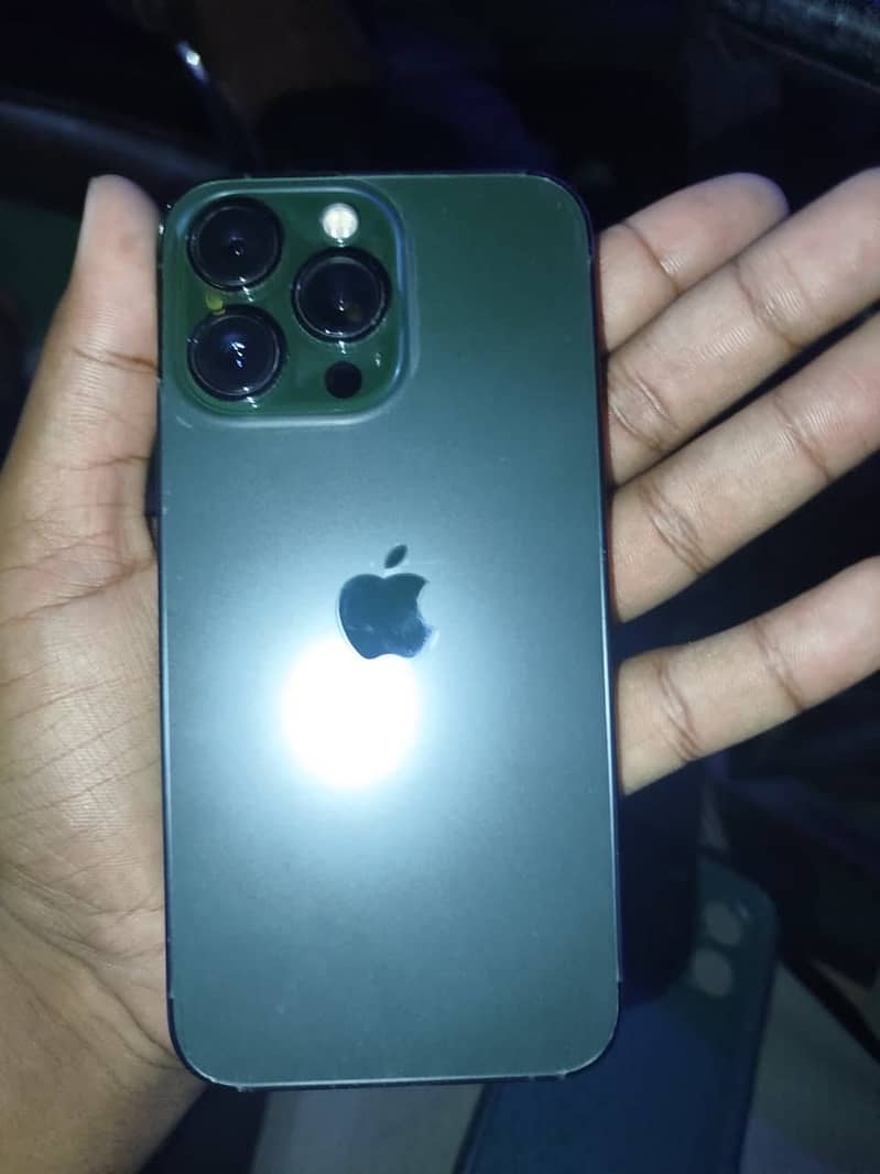 Apple iPhone 13 Pro 2