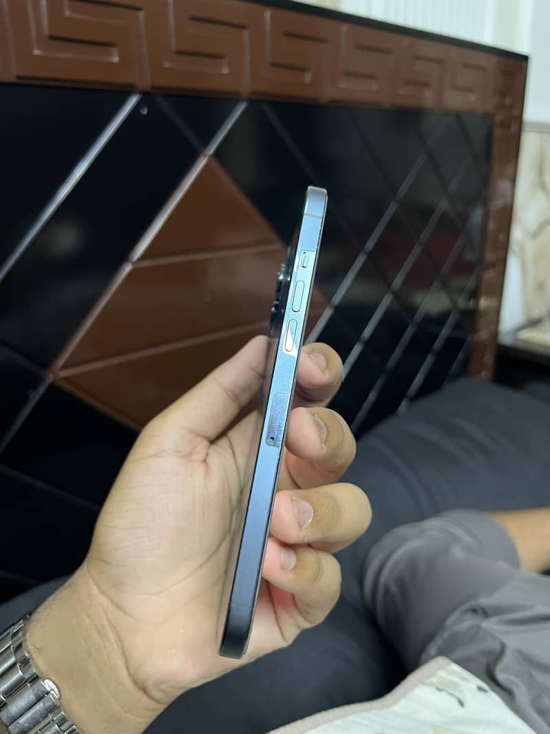 Apple iPhone 12 Pro Max 2