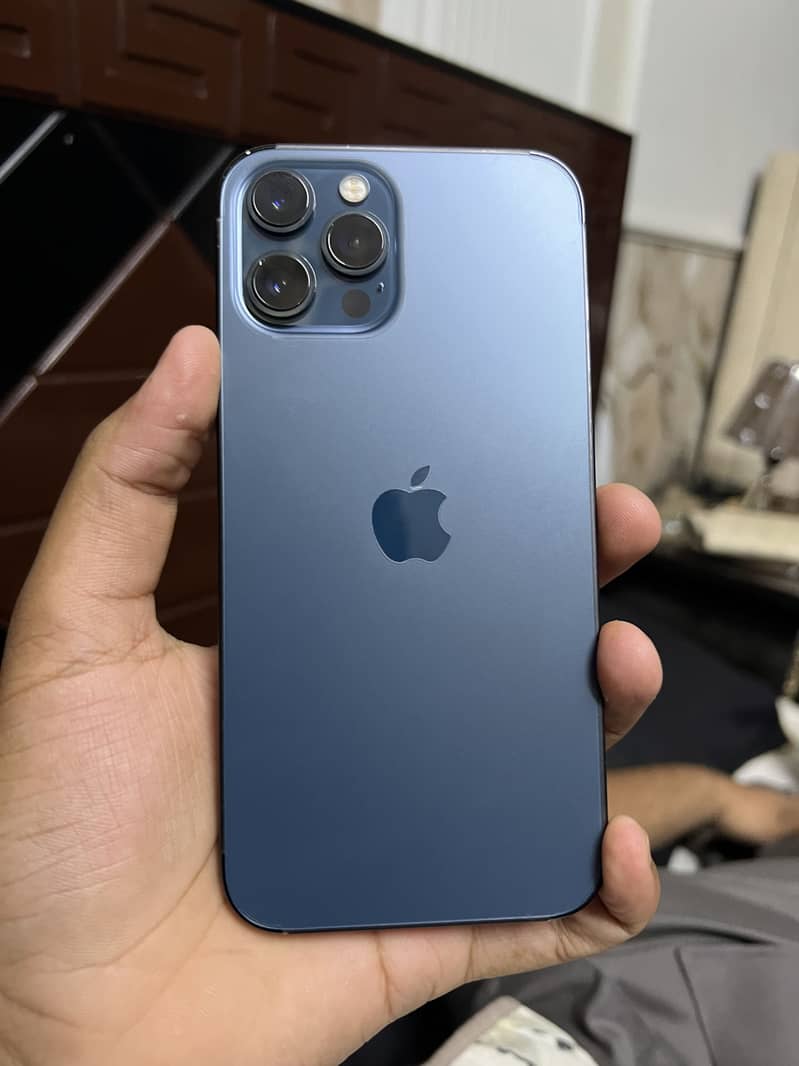Apple iPhone 12 Pro Max 4