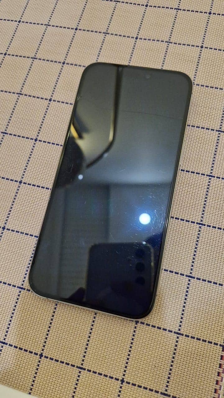 Apple iPhone 15 Pro Max 4