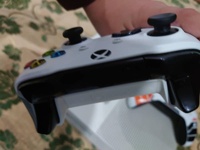Xbox One S 1