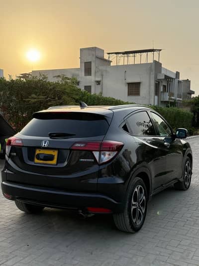 Honda Vezel 2015