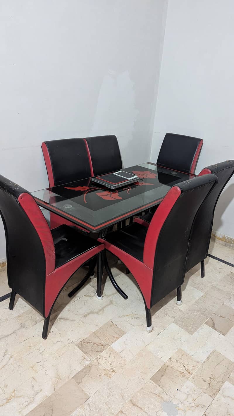 dining table with chairs 0