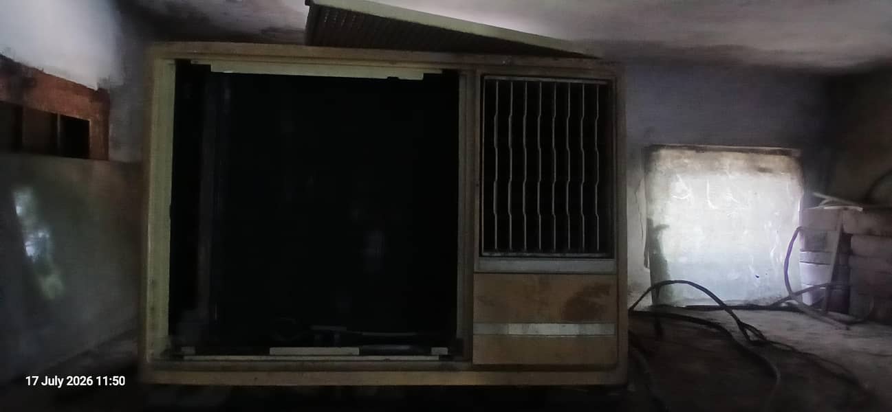 window and split ac 0