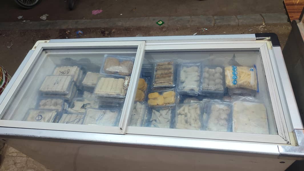 MEGA Display Deep freezer 1