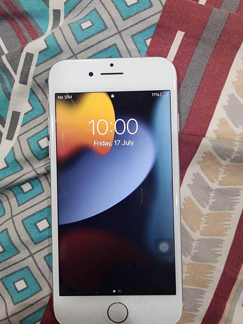 Apple iPhone 7 0