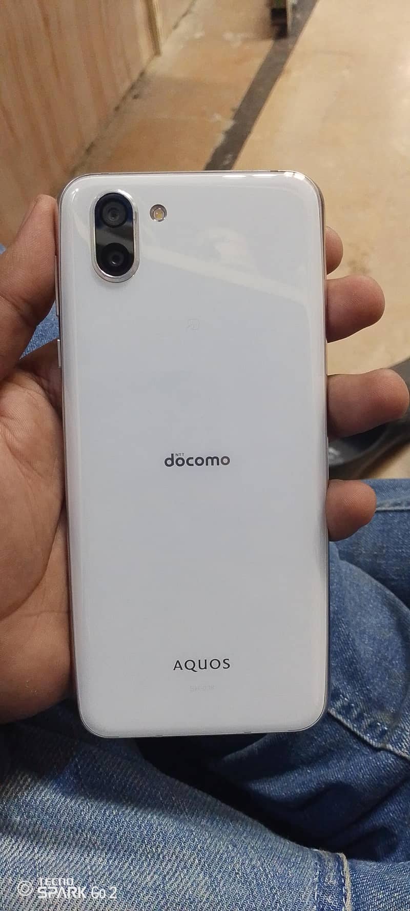 Sharp Aquos R2 1