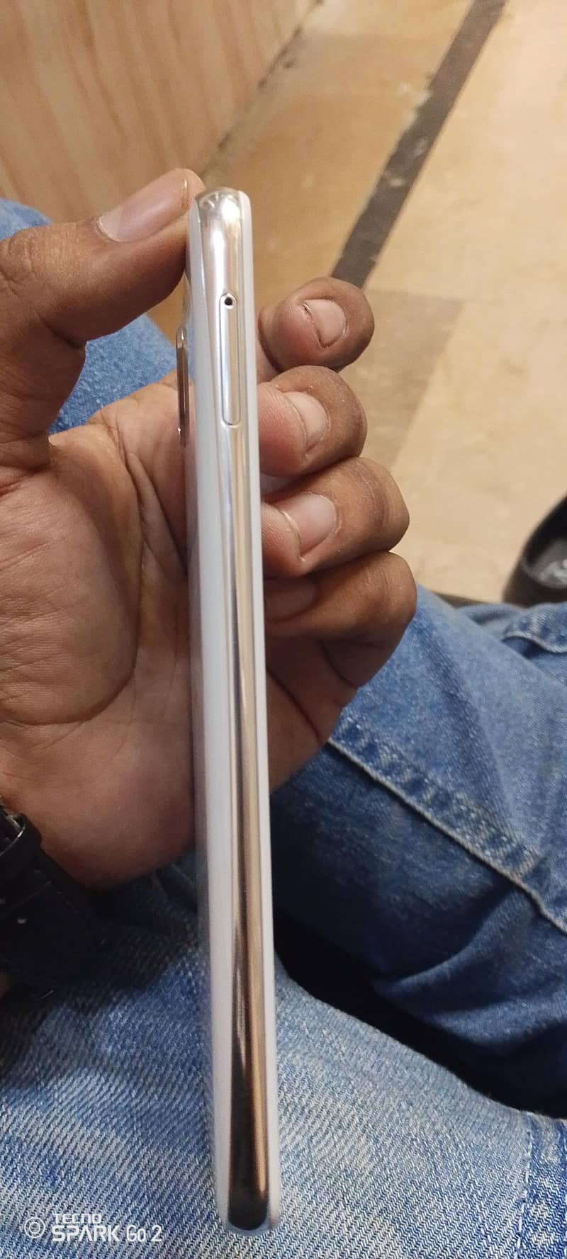 Sharp Aquos R2 3