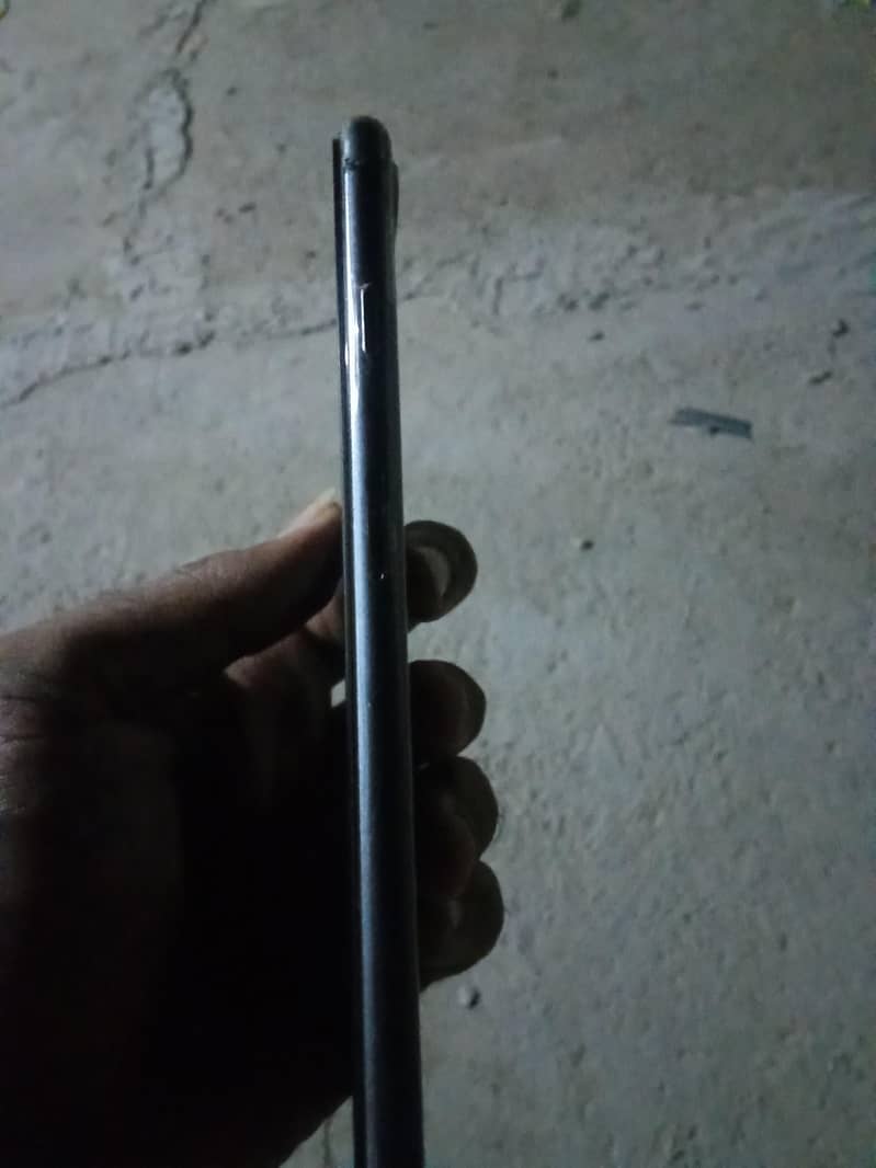 Apple iPhone 8 Plus 2