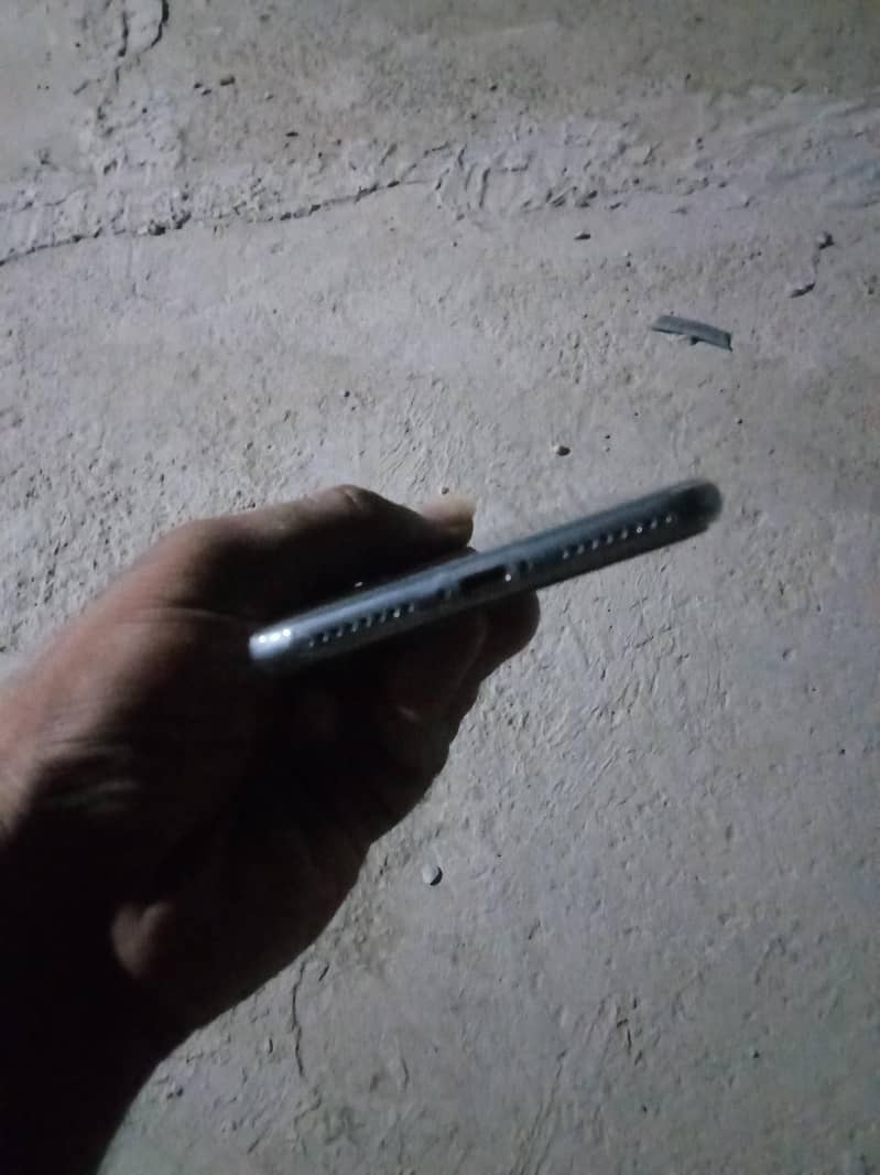 Apple iPhone 8 Plus 3