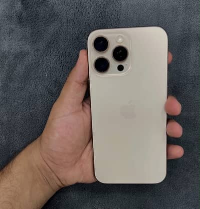 Apple iPhone 16 Pro Max