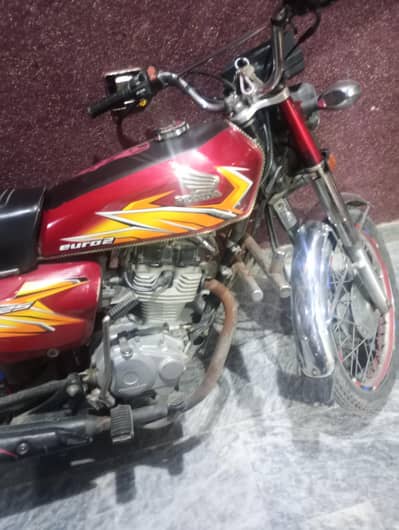 Honda CG 125. call 03269861843