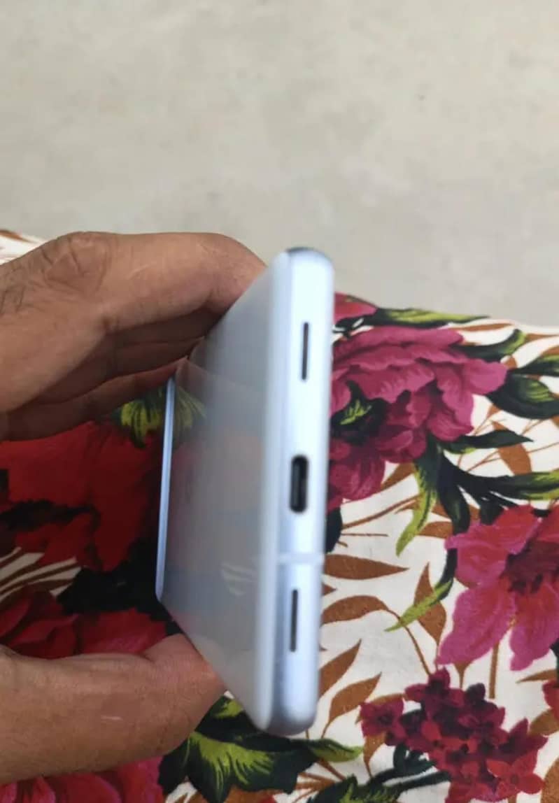 Google Pixel 7a 3