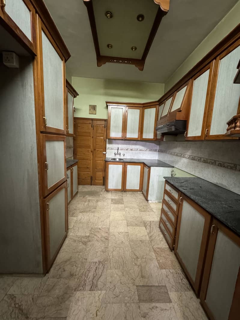 Kitchen cabinet Set 12
