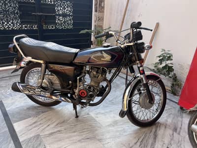 Honda 125 Black color (2017)