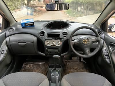 Toyota Vitz 2004