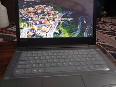 Core i5 7th generation Lenovo Ideapad320 , 4 Ram , 500 hd .