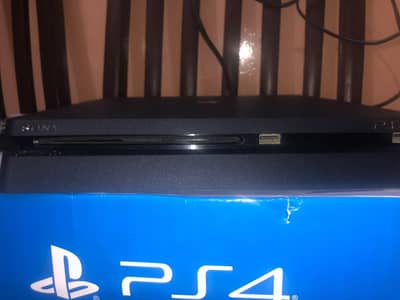 PS4 SLIM 500 GB WITH BOX AND ORIGINAL CONTROLLER