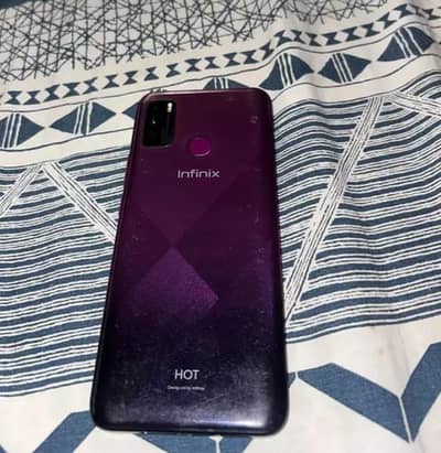 infinix Hot 9 Play in good condition. 4/64 . mobile. 03038851909
