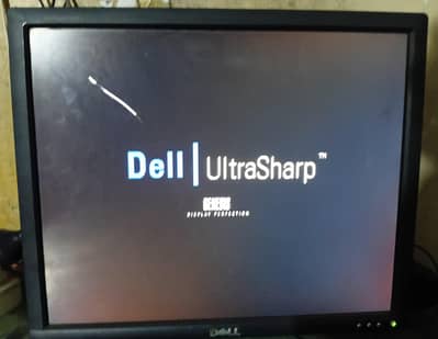 pc with screen 2gb ram 100 gb hard disk