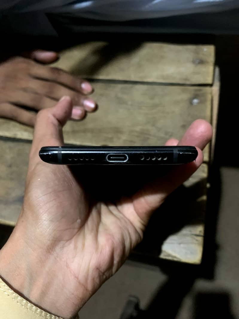 One Plus 6T 4
