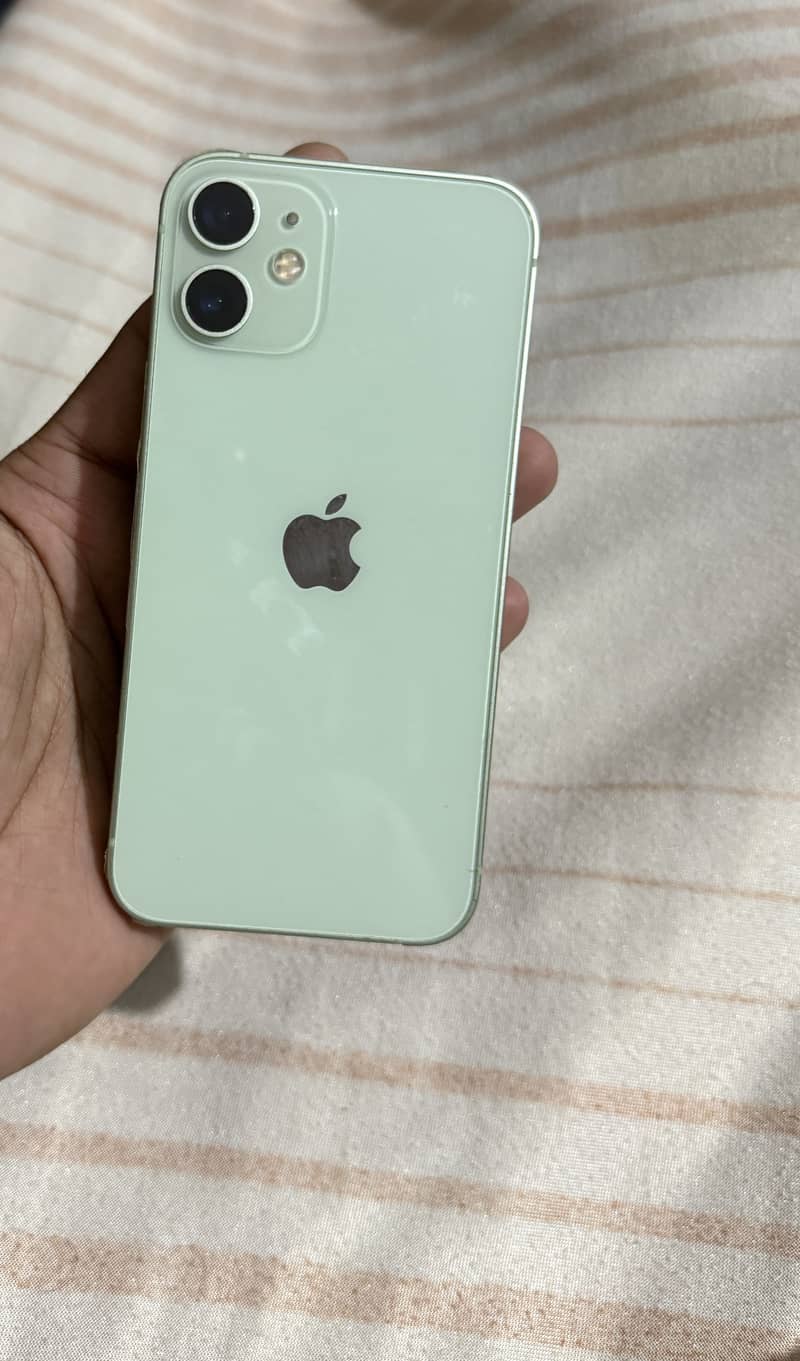 Apple iPhone 12 mini 3