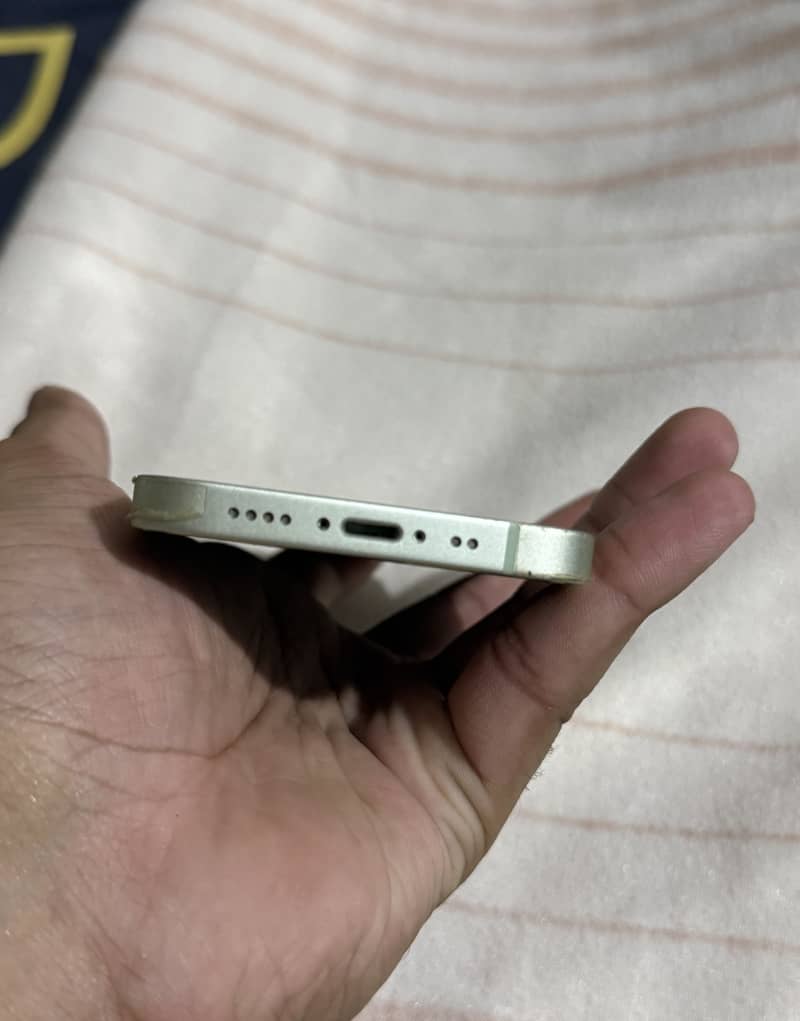 Apple iPhone 12 mini 4