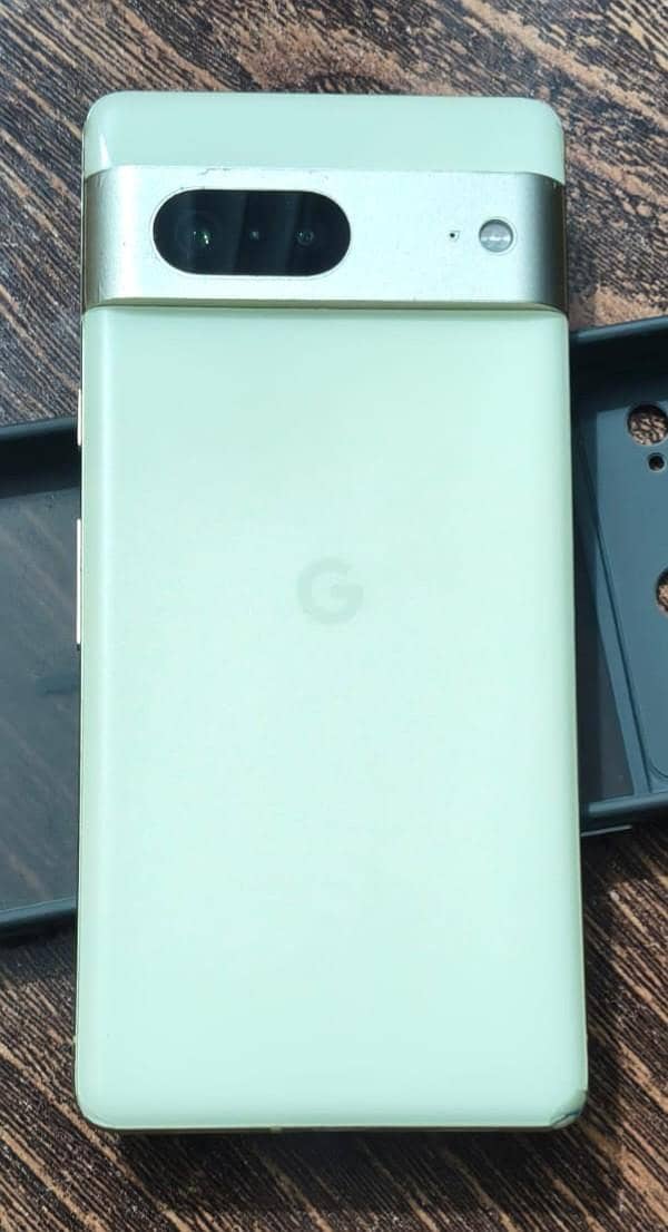 Google Pixel 7 4