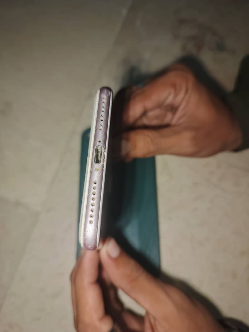 Apple iPhone 7 Plus 4