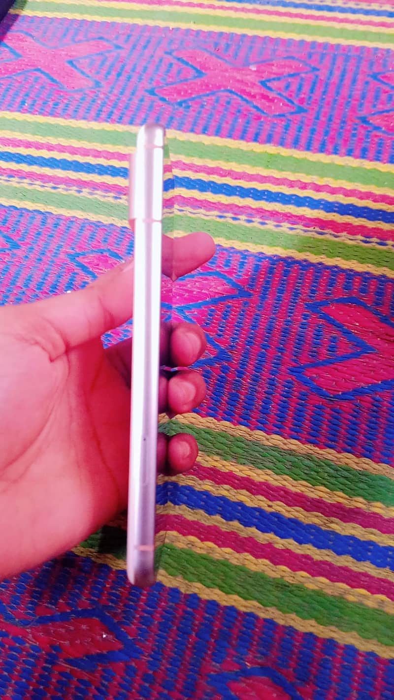 Google Pixel 8 1