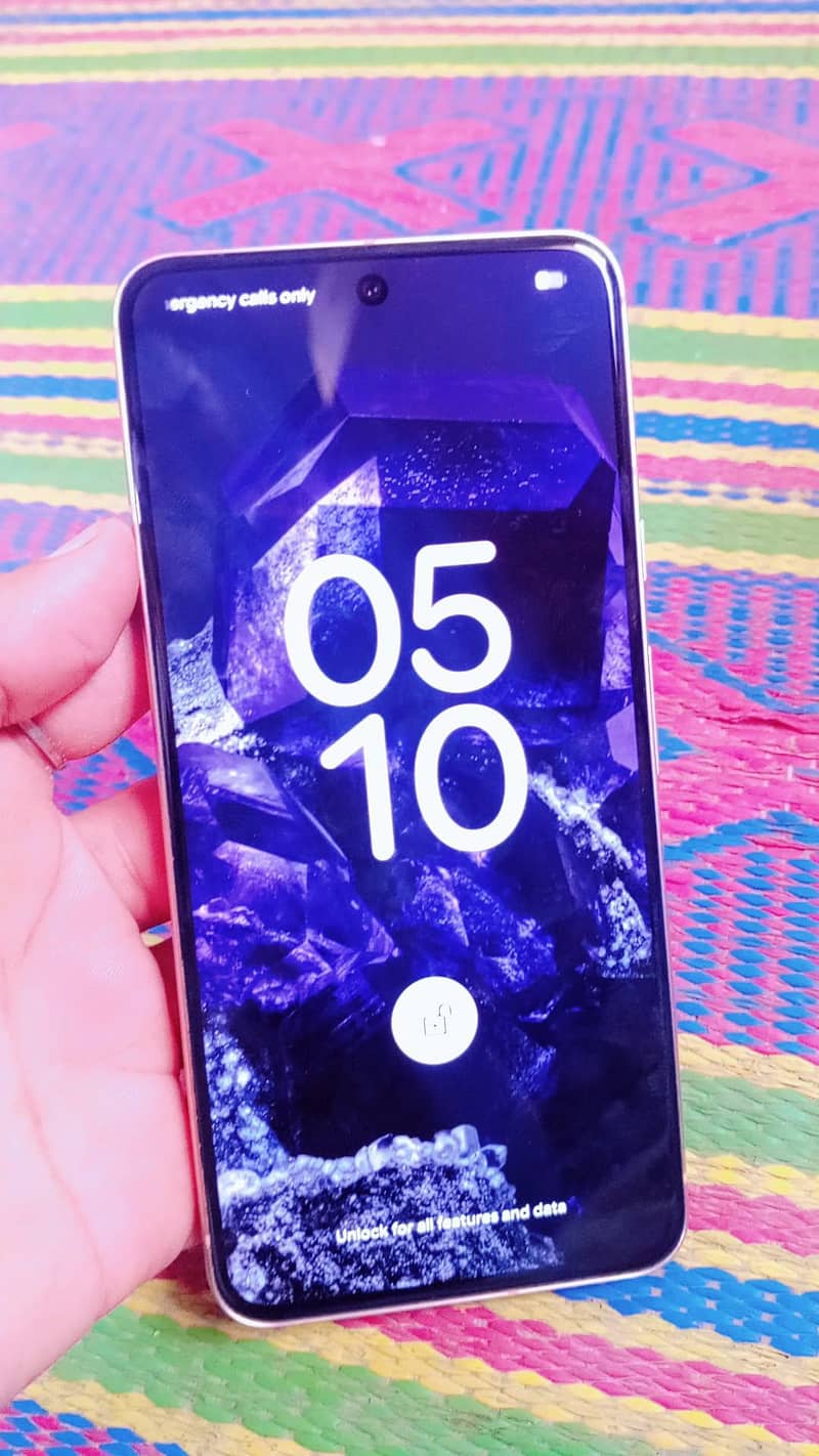 Google Pixel 8 4