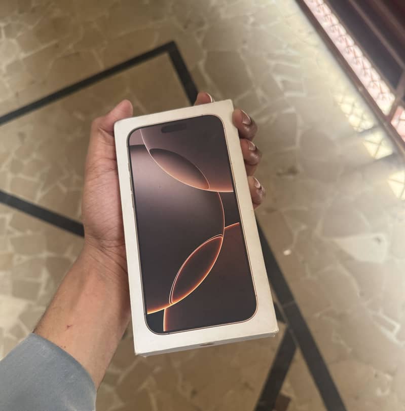 Apple iPhone 16 Pro Max with box cable 1