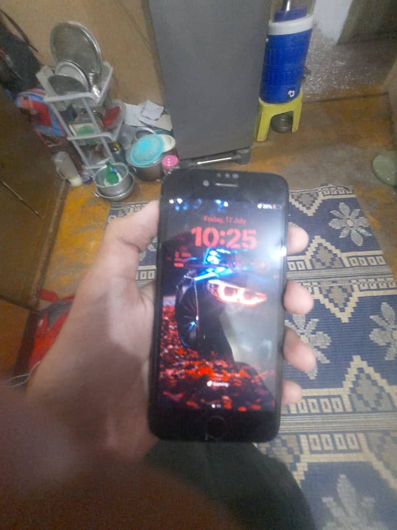 IPHONE SE 3 0