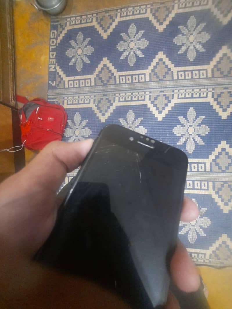 IPHONE SE 3 1