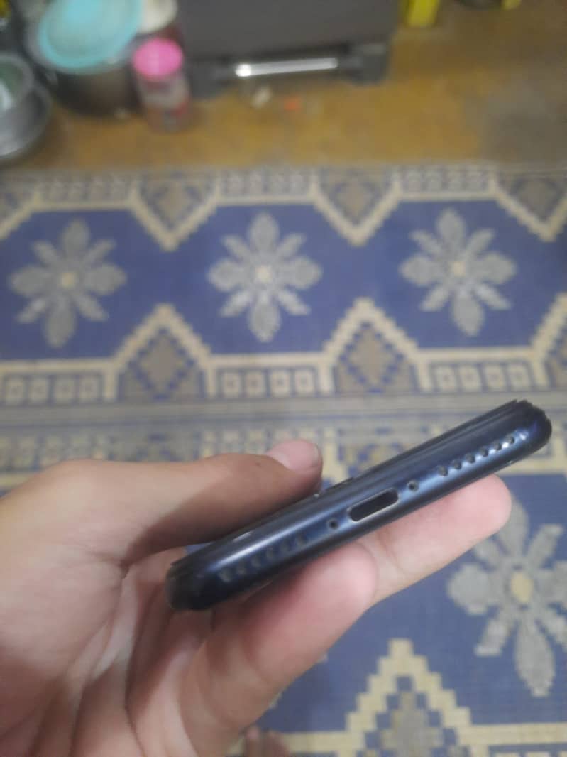 IPHONE SE 3 4