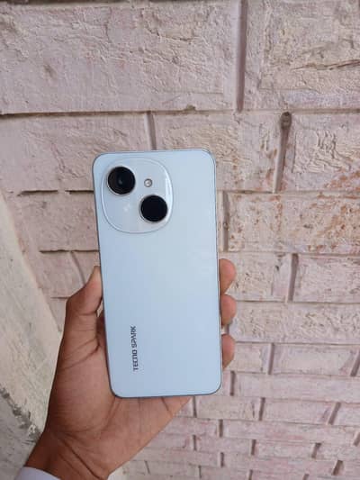 Tecno Spark Go 1